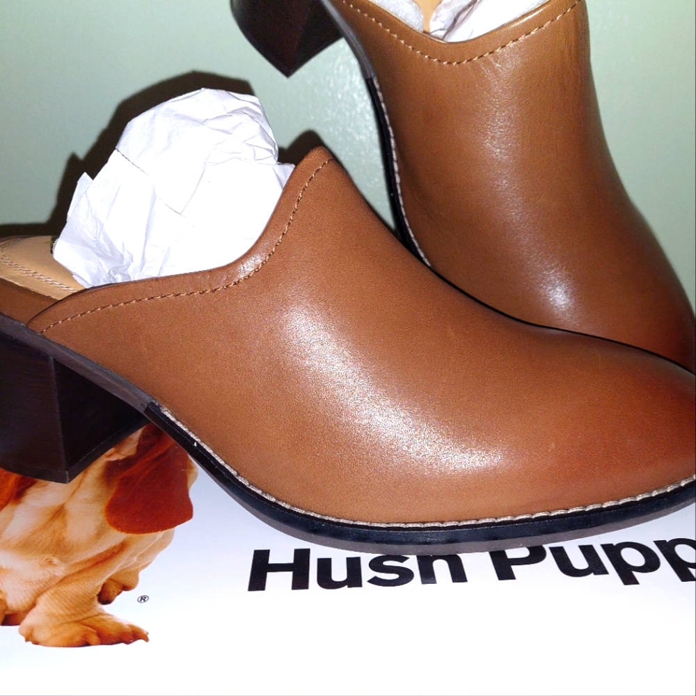 Hush puppies slides with paded sole